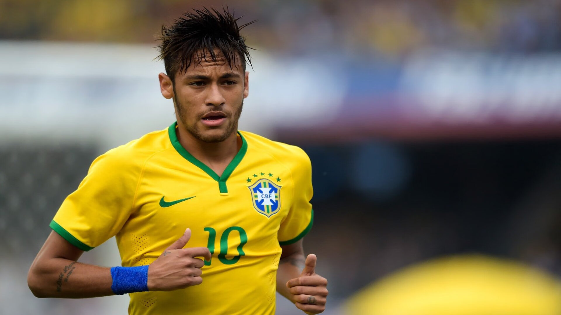 【场地影响分析】洛杉矶球场对比赛风格的影响,洛杉矶足球场